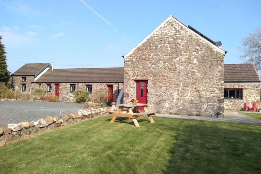 Farmhand Cottage Narberth Exteriör bild
